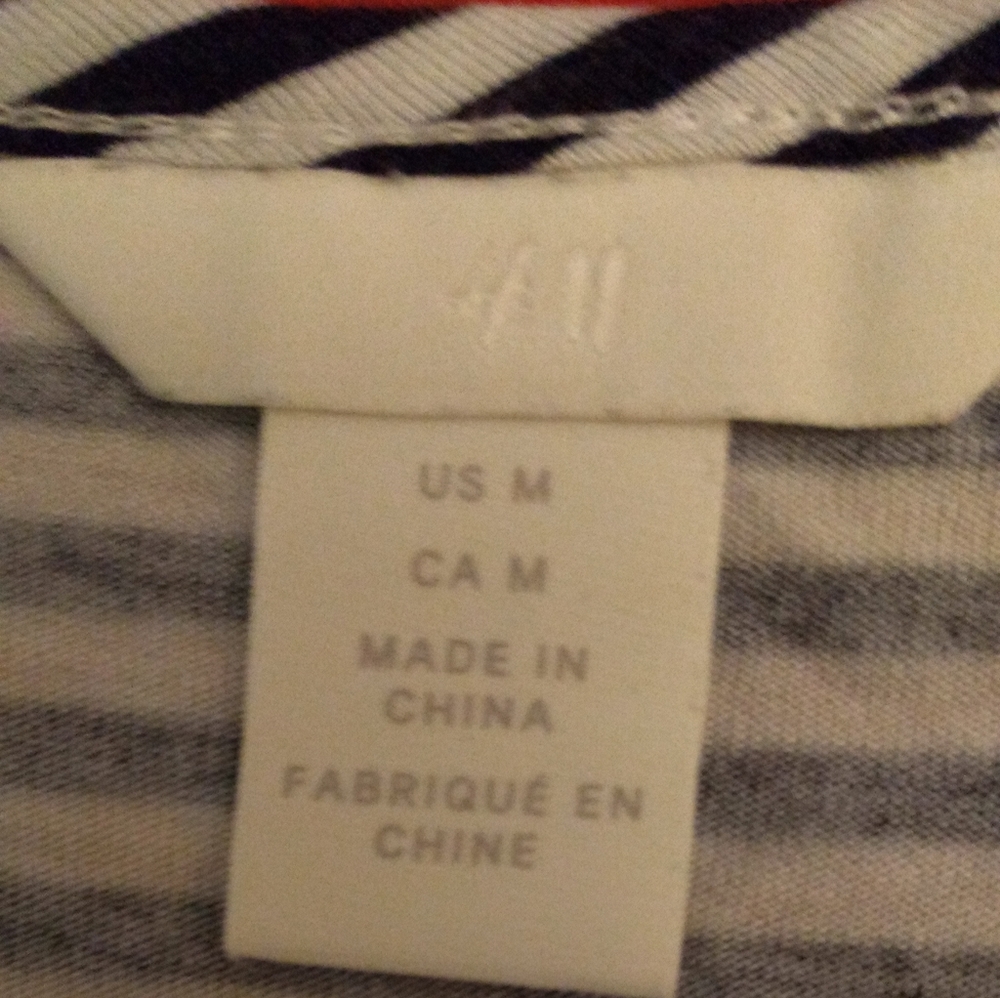 HM T shirt - Picture 2 of 3